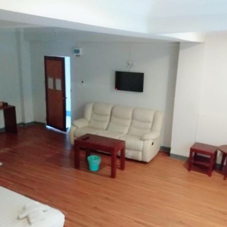 Lanmadaw Plaza Hotel China Town يانغون المظهر الخارجي الصورة