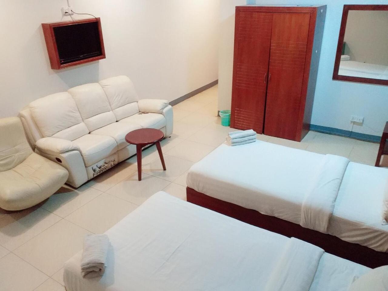Lanmadaw Plaza Hotel China Town يانغون المظهر الخارجي الصورة